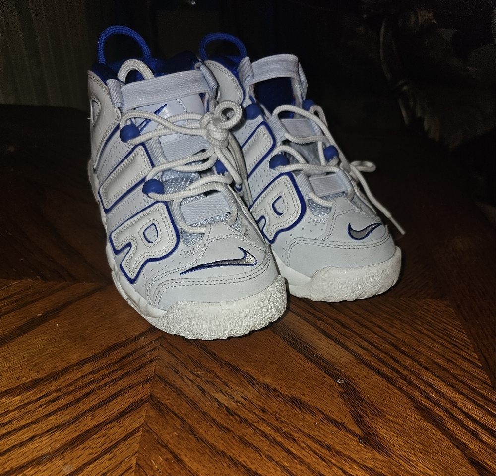 Nike Air Uptempo Boys size 4y, white and blue